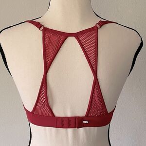 New! Victoria’s Secret Cross-Back, Red, Lightly-Lined, Wireless T-Shirt Bra. 32B